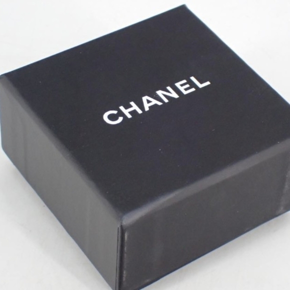 Chanel Black Enamel Bag Dangle Earrings with Pearl Accent Authentic Vintage - Picture 4 of 10